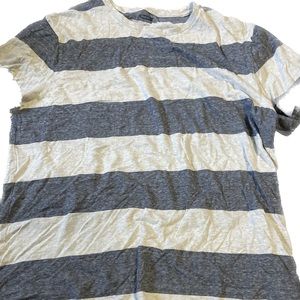 Men’s striped tee